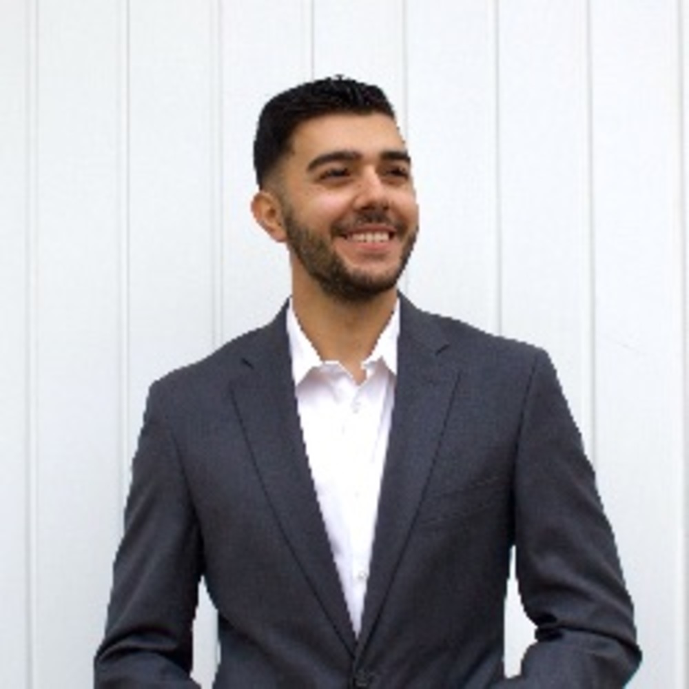 Meet your Posher, Ahmet